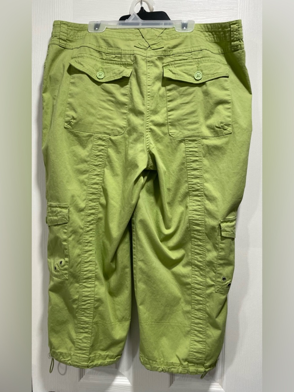 Style & Co. Lime Green Cargo/Capri Pants - Utility Pocket Detail - Picture 2 of 8